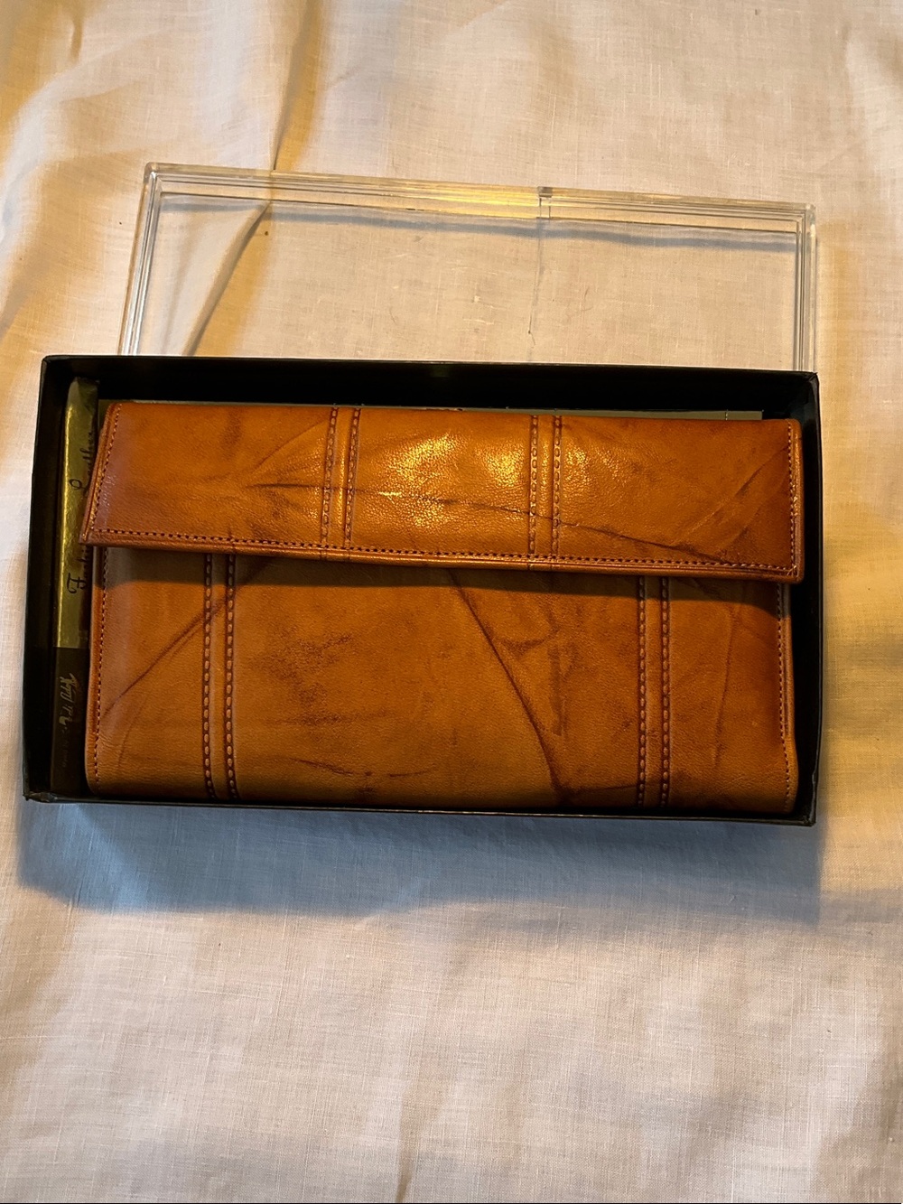 Di Lido Women's Tan Leather Fold-Over Wallet Clutch